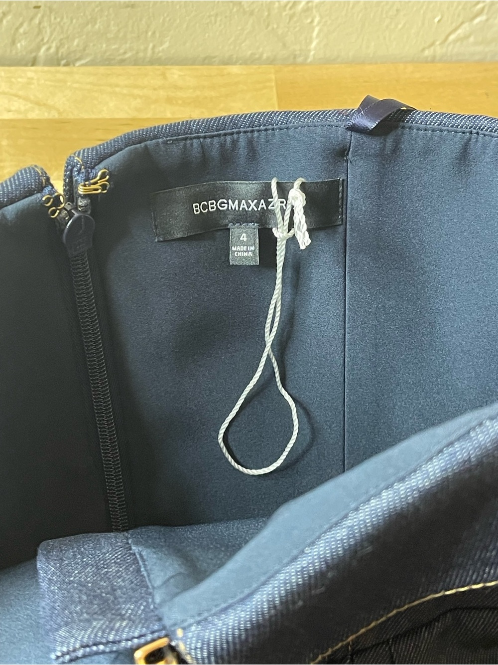 BCBGMAXAZRIA Savannah Jumpsuit Raw Denim Size 4 - Picture 12 of 16
